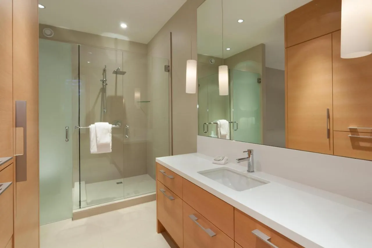 Kadenwood 2939 | Luxury Ski Chalet W/ Hot Tub, Media Room, Steam Room, Stunning Views Whistler Holiday home