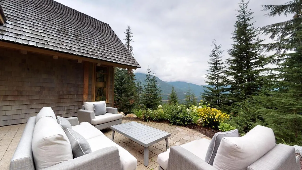 Holiday home Kadenwood 2939 | Luxury Ski Chalet W/ Hot Tub, Media Room, Steam Room, Stunning Views Whistler