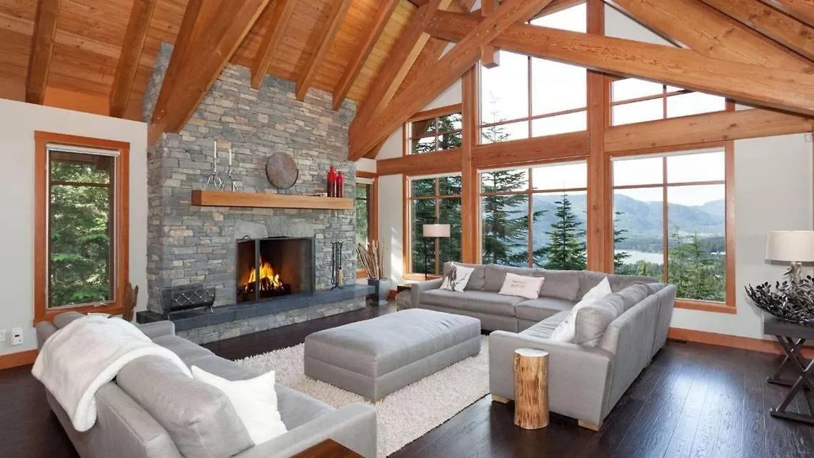 Kadenwood 2939 | Luxury Ski Chalet W/ Hot Tub, Media Room, Steam Room, Stunning Views Whistler Holiday home